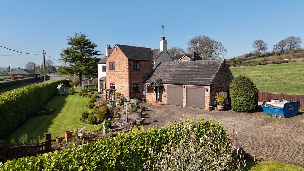 Property photo 1 of 43