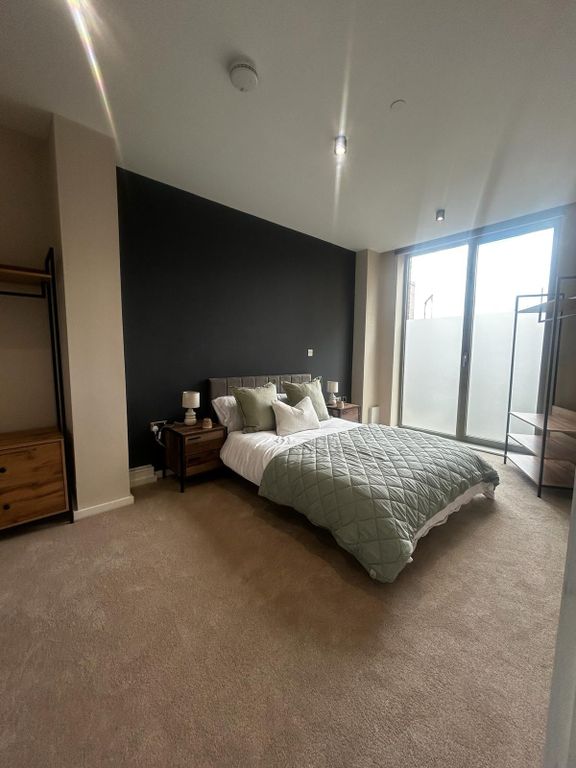 Property photo 1 of 7 Bedroom 1