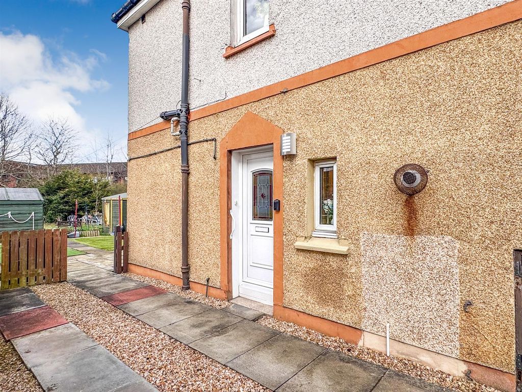 Property photo 2 of 18