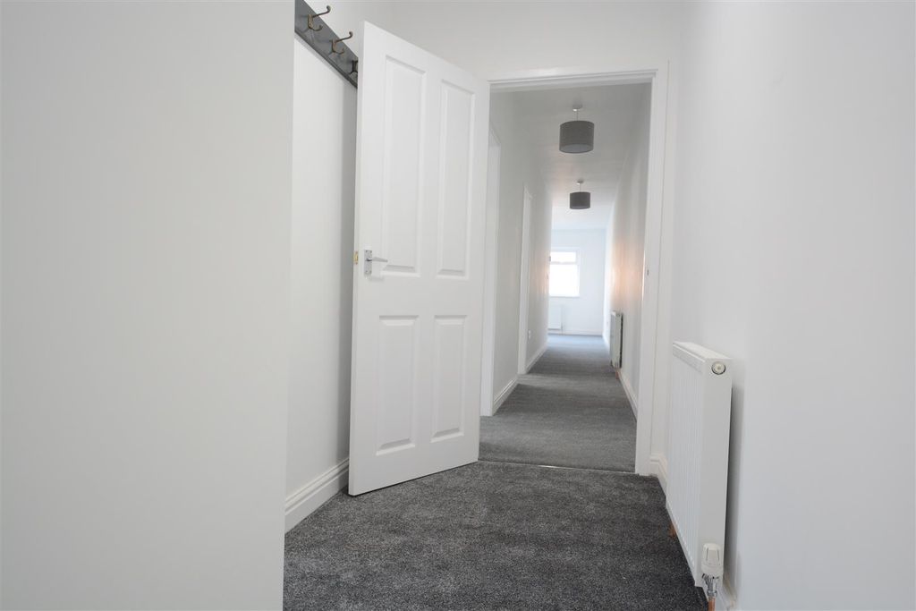 Property photo 2 of 12 6.Jpg