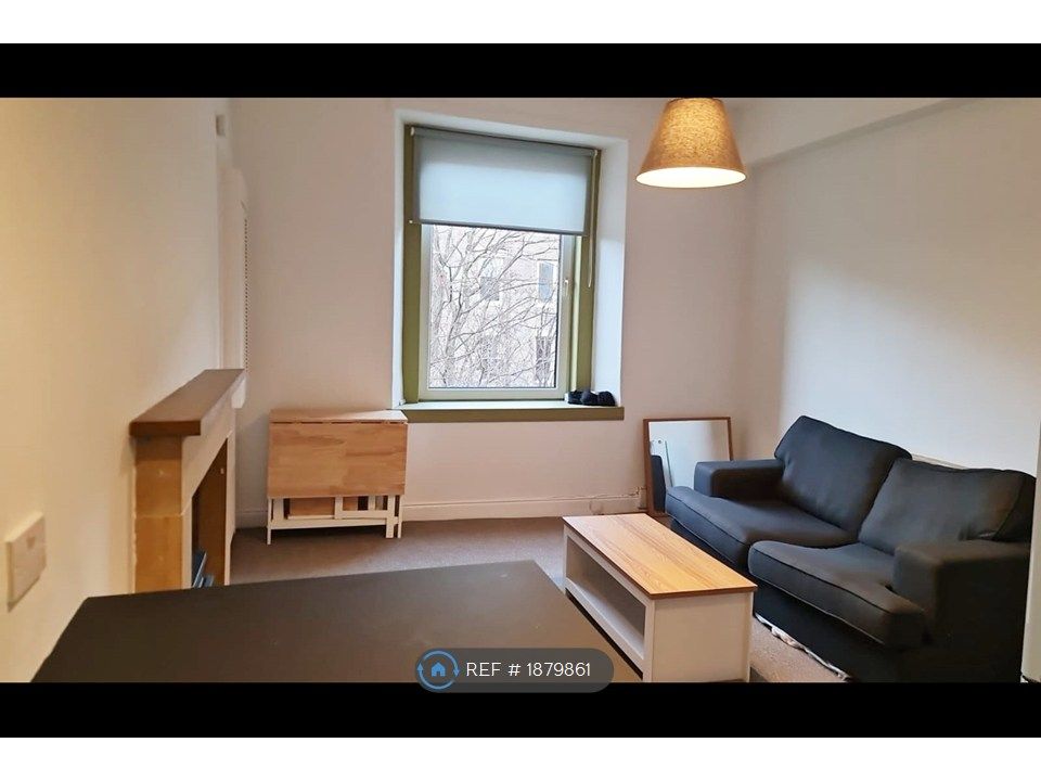 Property photo 2 of 9 Brand New Furniture Paint Carpet