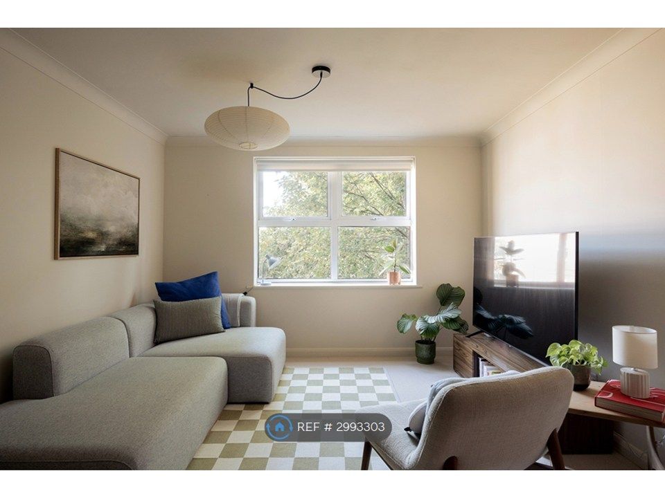 Property photo 1 of 28