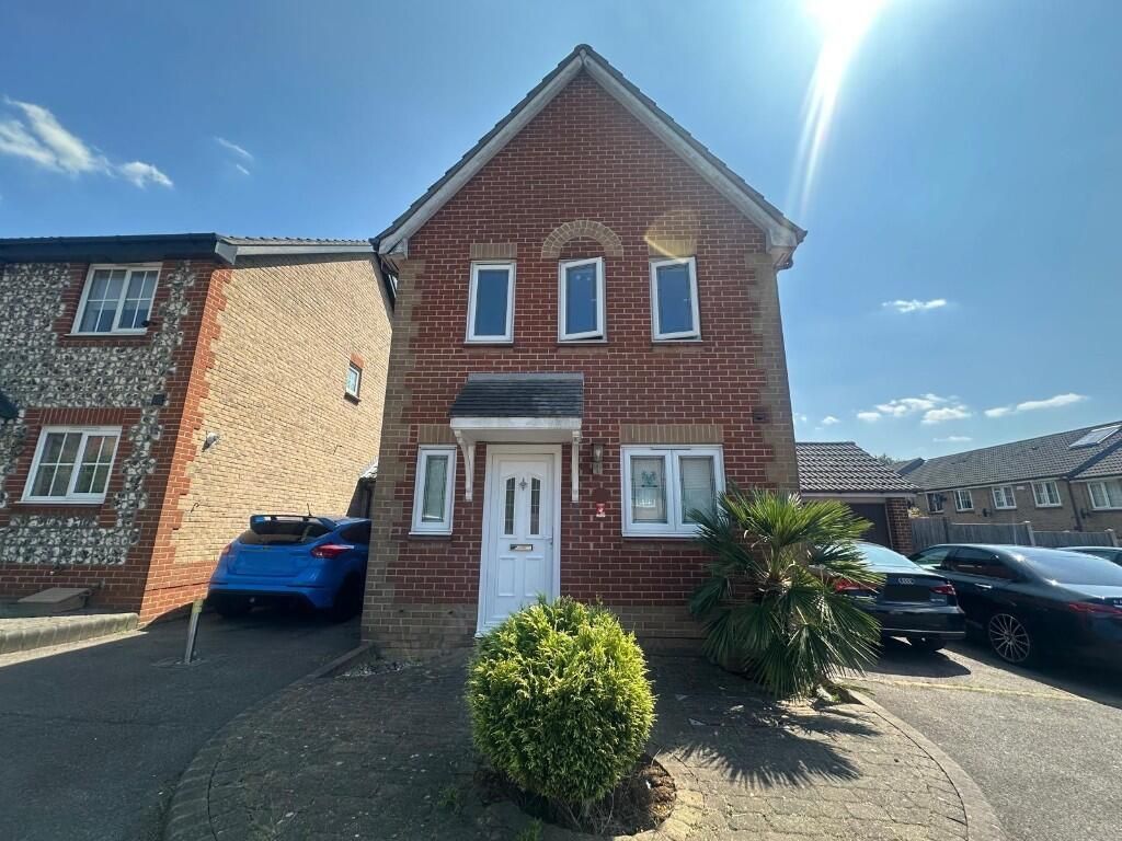 Property photo 1 of 18 Three Bedroom Detached To Rent