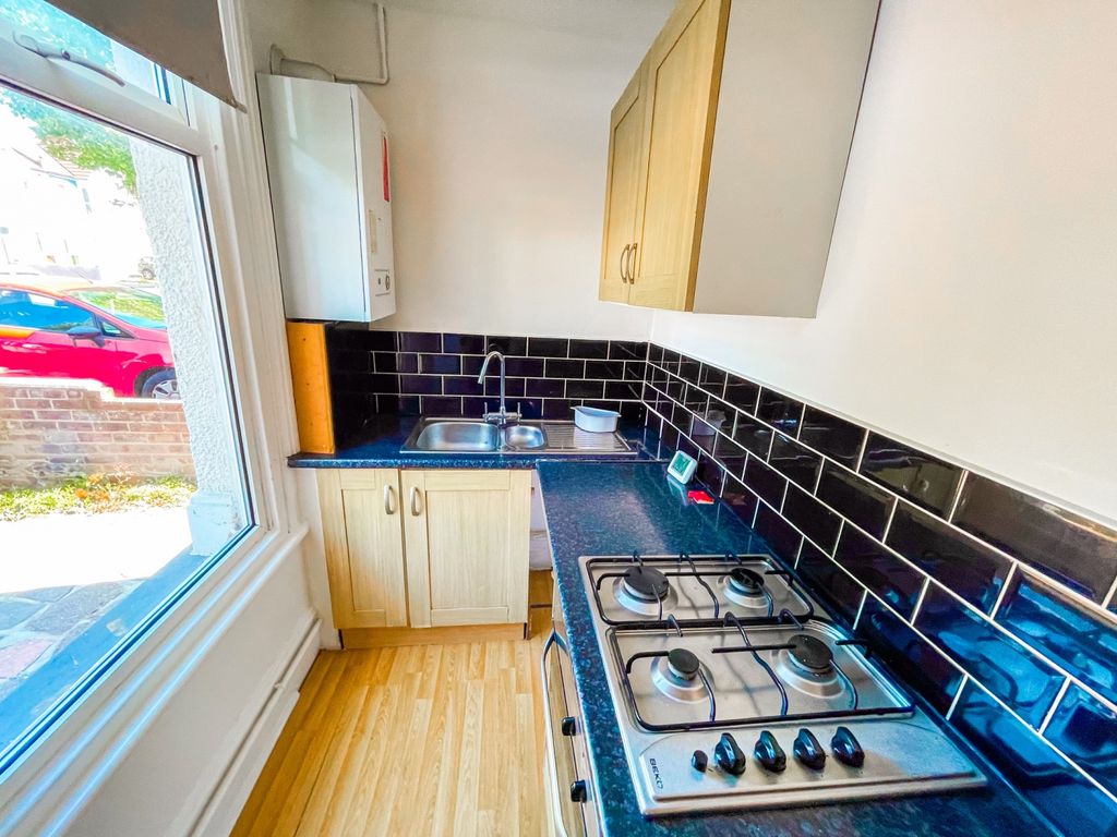 Property photo 3 of 12
