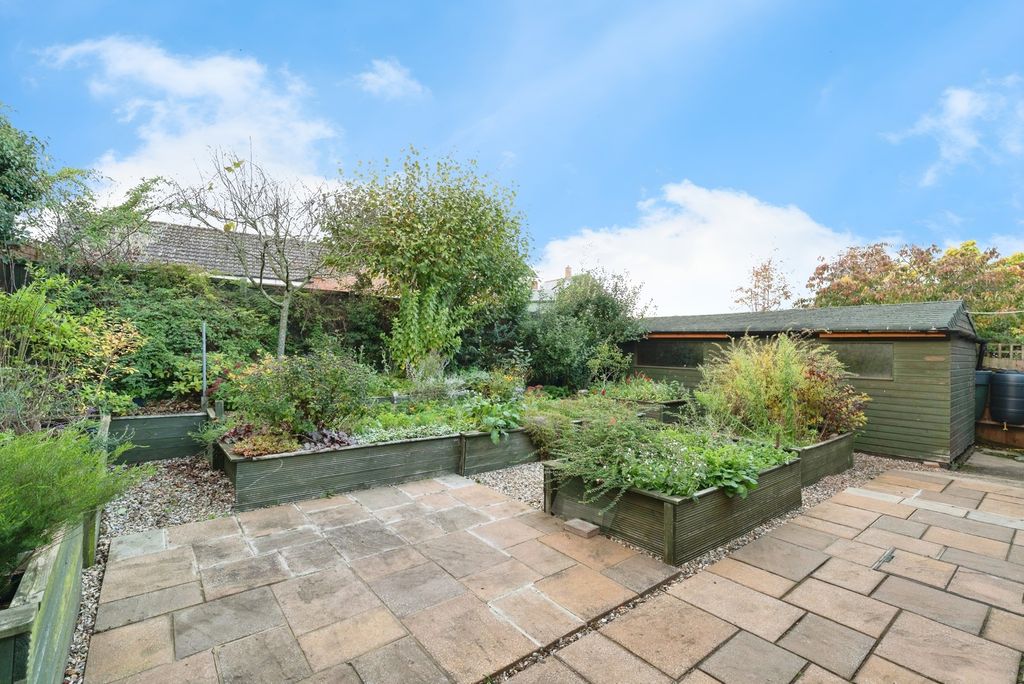 Property photo 3 of 17 Photo