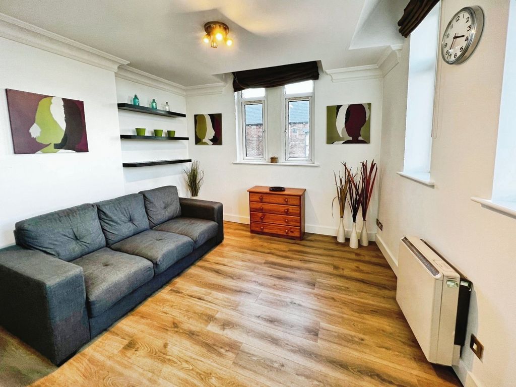 Property photo 2 of 9 Picture No. 27