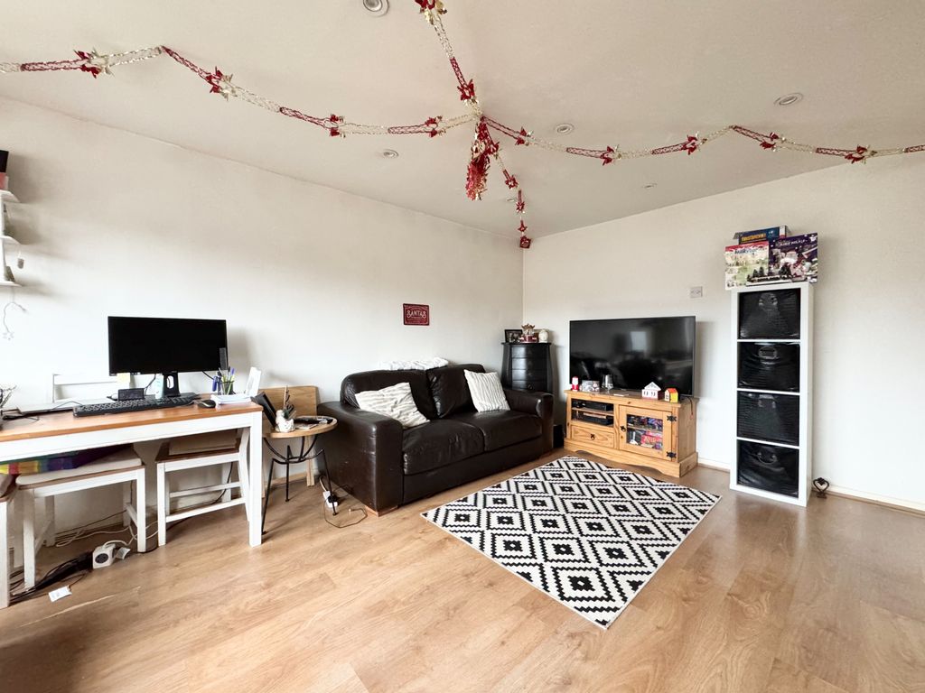 Property photo 3 of 11 Akeman Residential