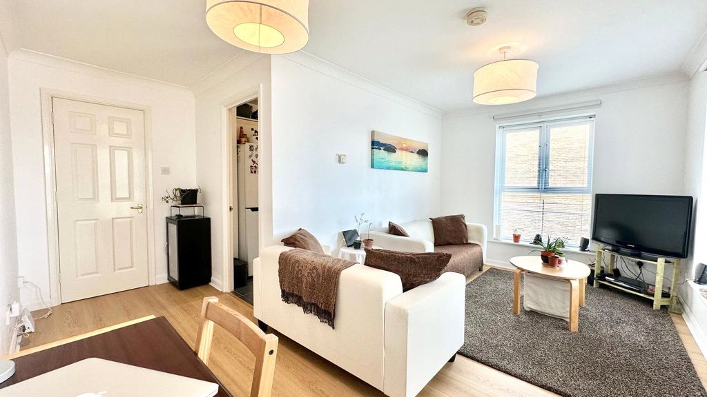 Property photo 2 of 11 Picture No. 10