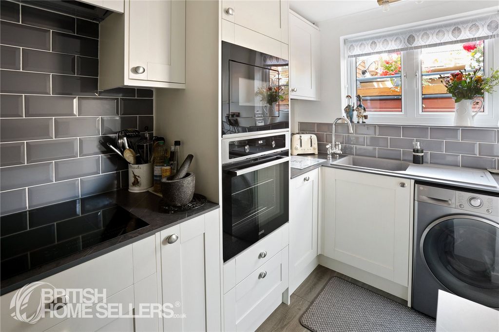 Property photo 2 of 15 Picture No. 05