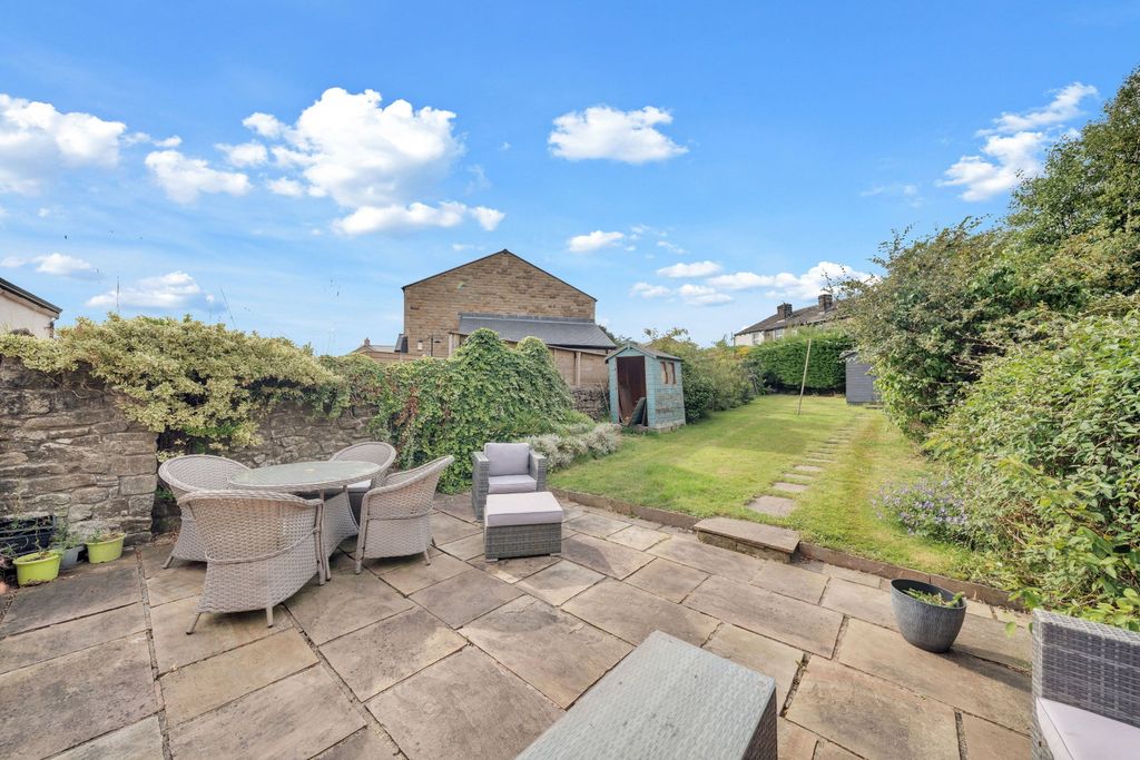 Property photo 3 of 25
