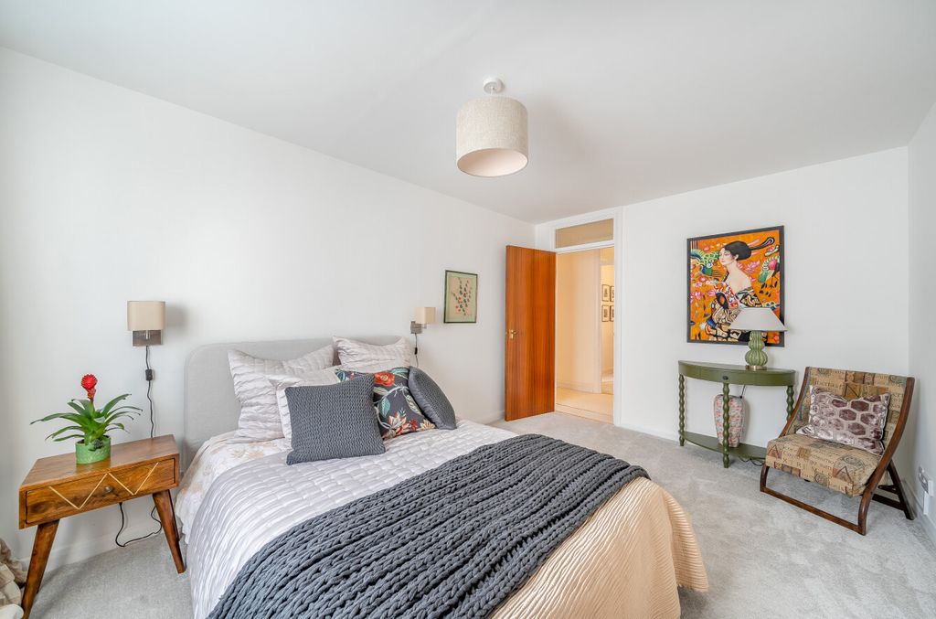 Property photo 3 of 20 5-681E33c1Ca439-1...