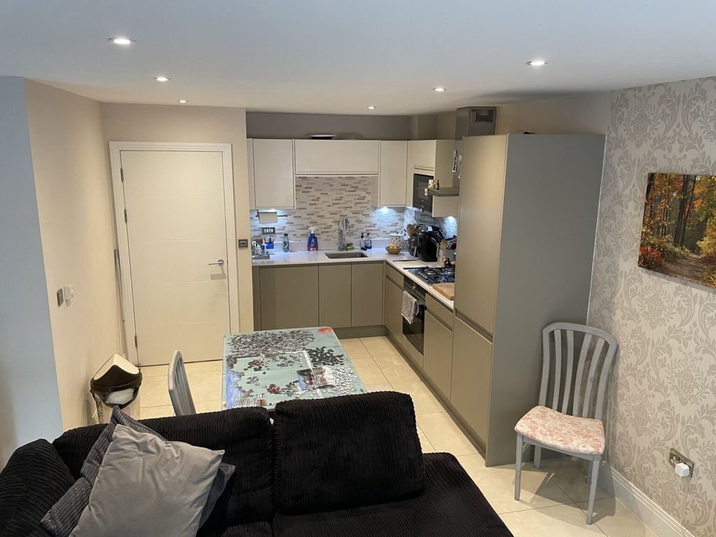 Property photo 3 of 13