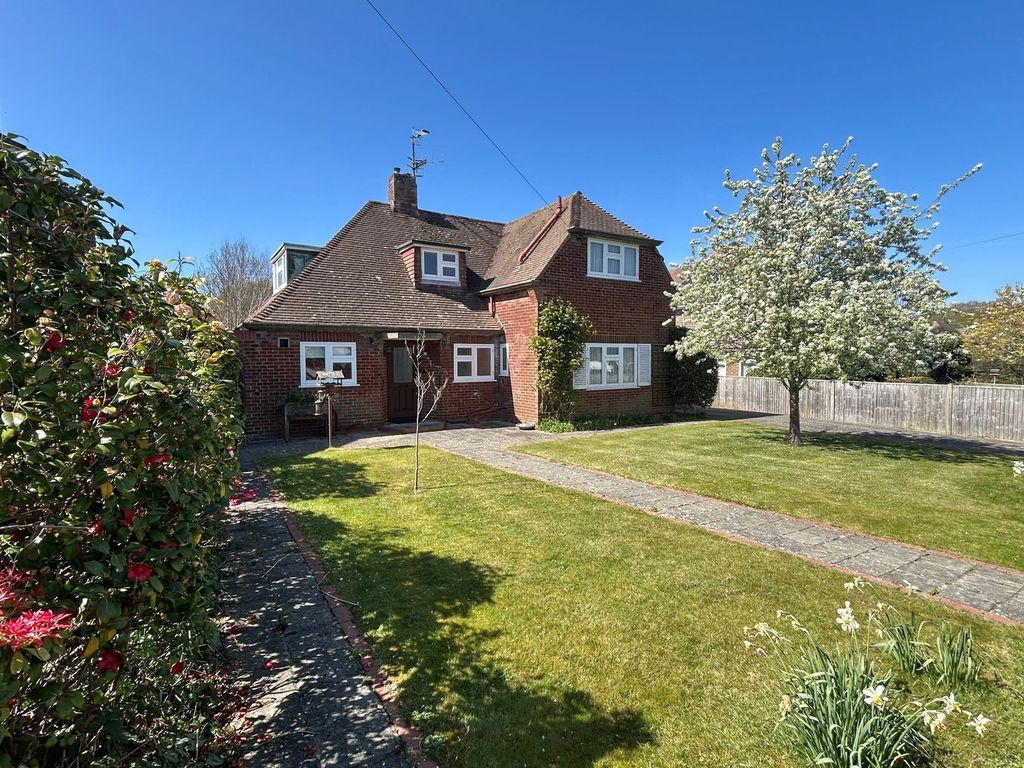 Property photo 1 of 30