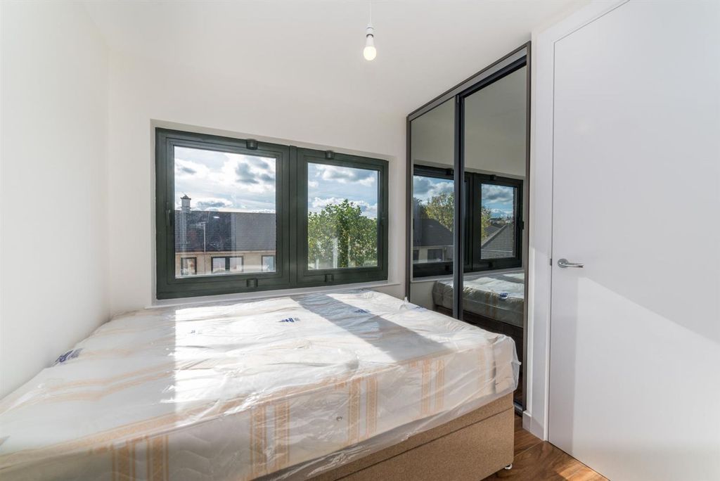Property photo 3 of 5 2Bdzpaa7Dkwzinm2Qvps-W.Jpg