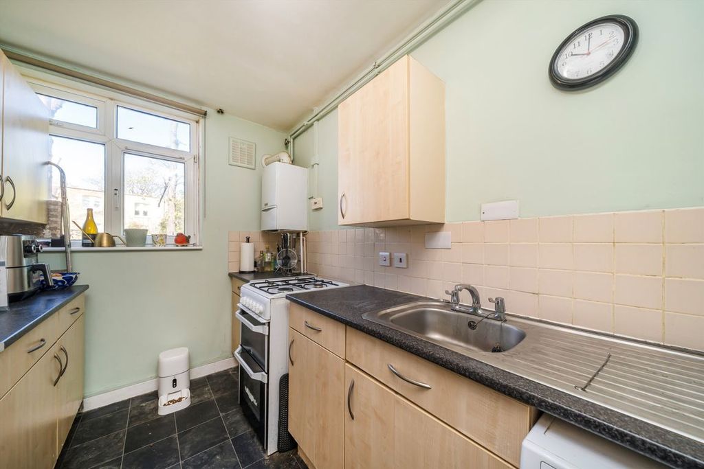 Property photo 3 of 6