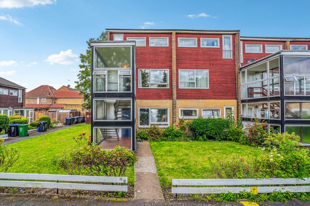 Property photo 1 of 11