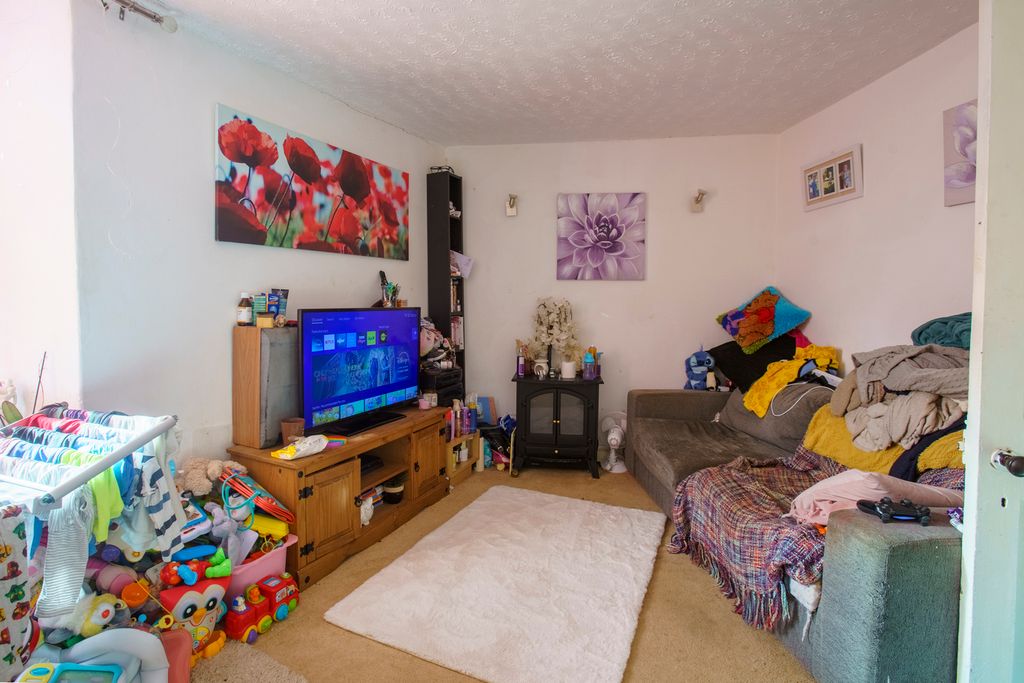 Property photo 3 of 14