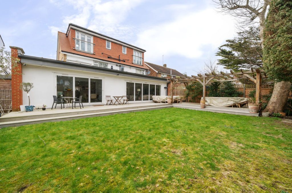 Property photo 2 of 22