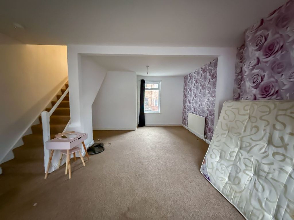 Property photo 2 of 8 Image 2