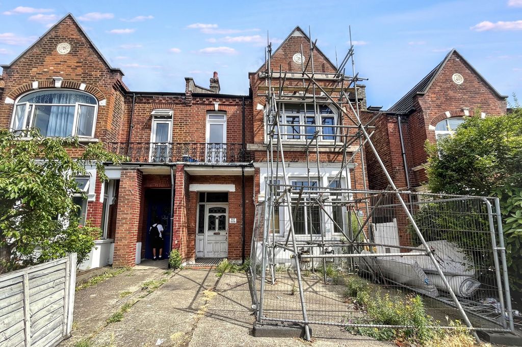 Property photo 1 of 1 217A Mitcham Lane, London Sw16 6Ps