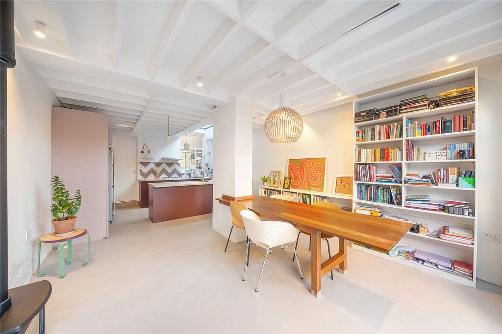 Property photo 2 of 13 Picture 2