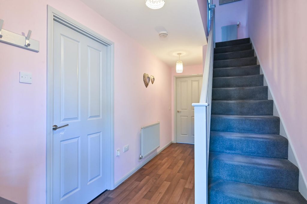 Property photo 2 of 12 Hallway