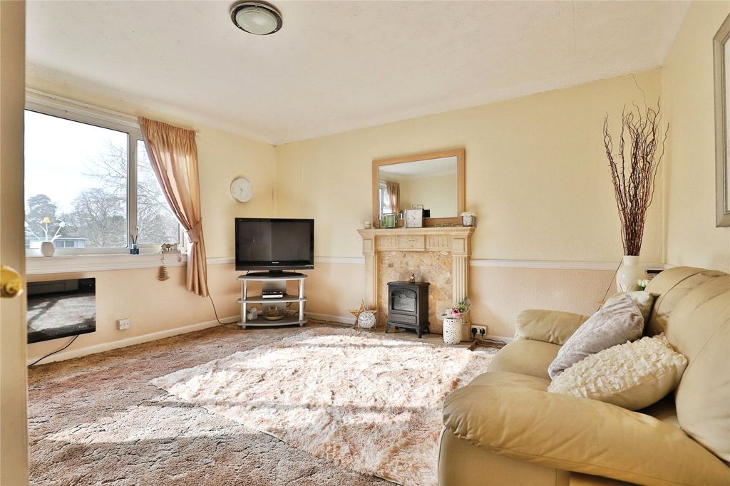 Property photo 2 of 16 Picture No. 08