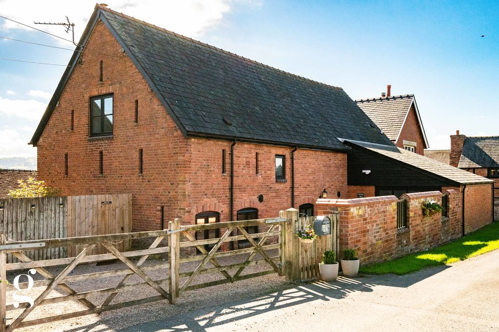 Property photo 1 of 52