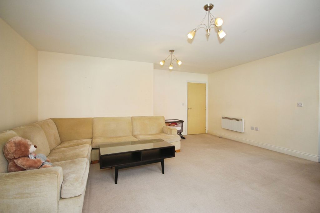 Property photo 2 of 16 Living Room