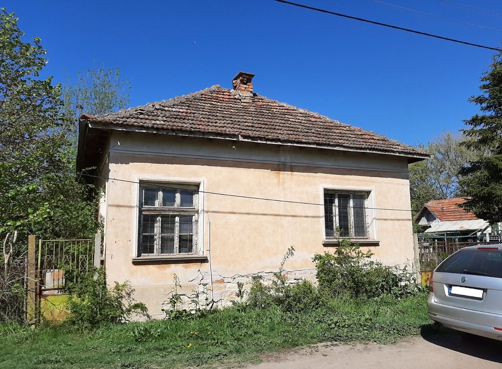 Property photo 1 of 7
