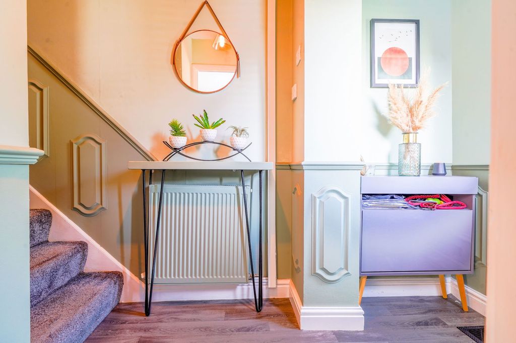 Property photo 3 of 27