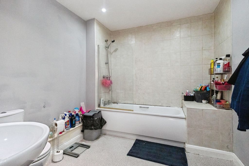 Property photo 3 of 19 Pbox-Img.Jpg