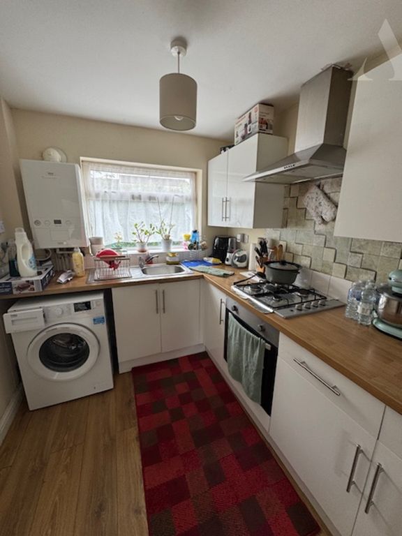 Property photo 3 of 10 11 Gold Crest Croft Kitchen