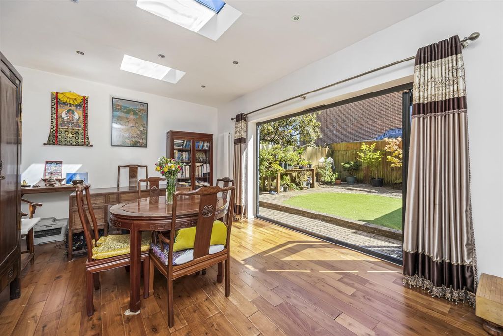 Property photo 2 of 15 Dining Room