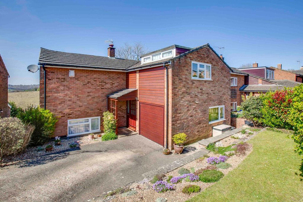 Property photo 2 of 16