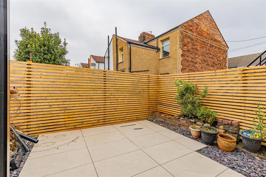 Property photo 1 of 17 York Street 6-17.Jpg