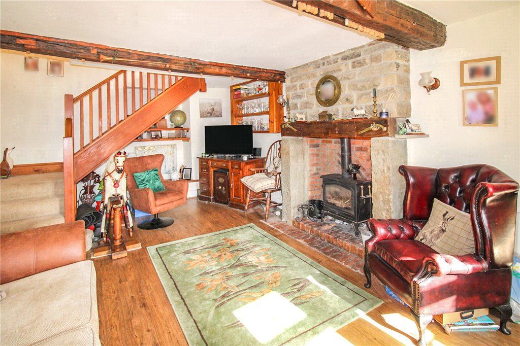 Property photo 3 of 11 Sitting Room
