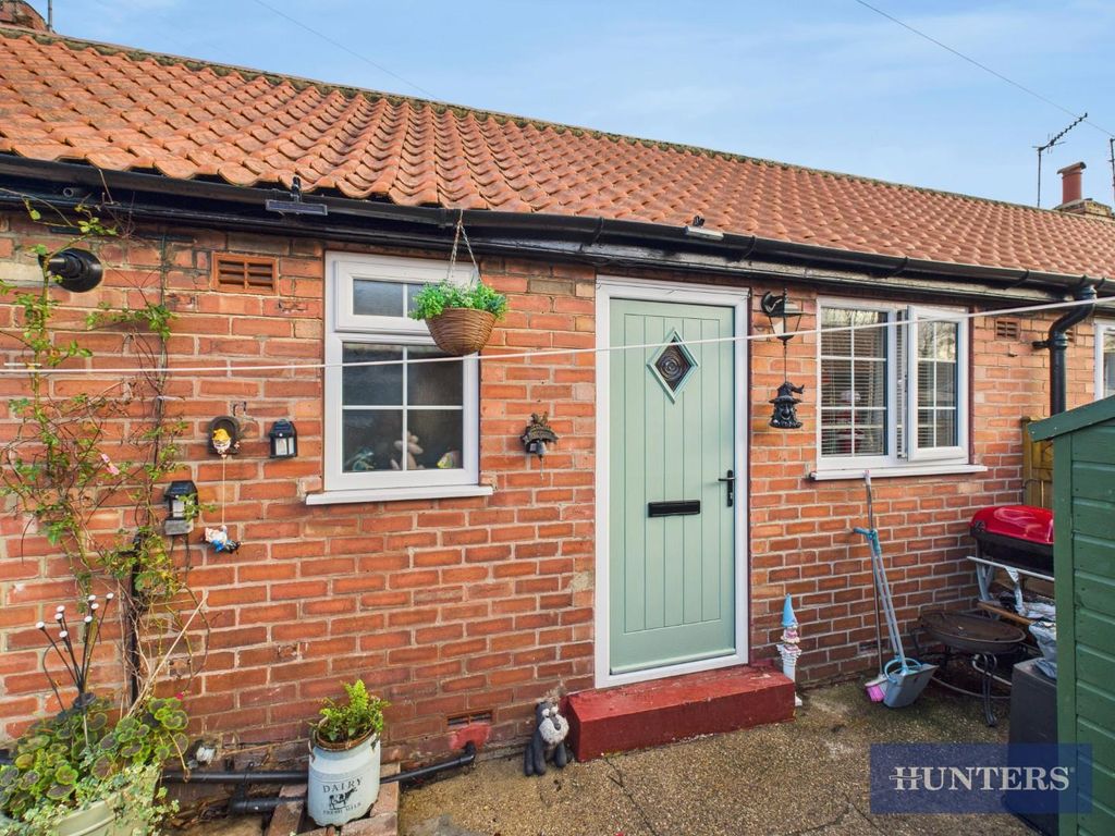 Property photo 1 of 9 Front