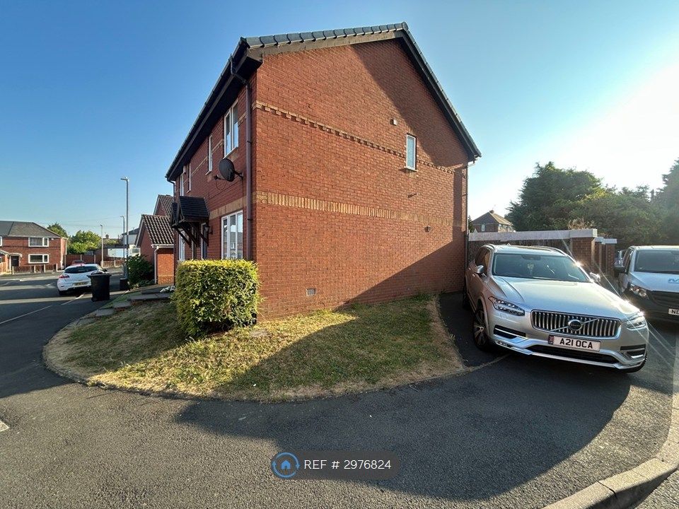 Property photo 2 of 13