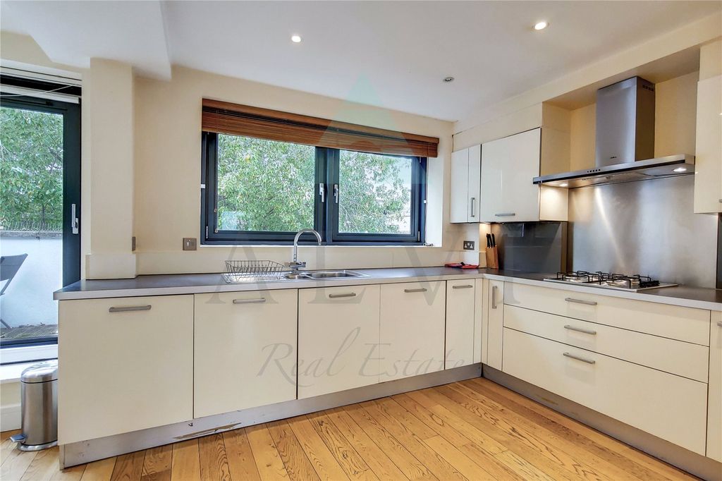Property photo 2 of 19 Picture No. 02