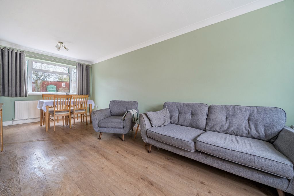 Property photo 2 of 19