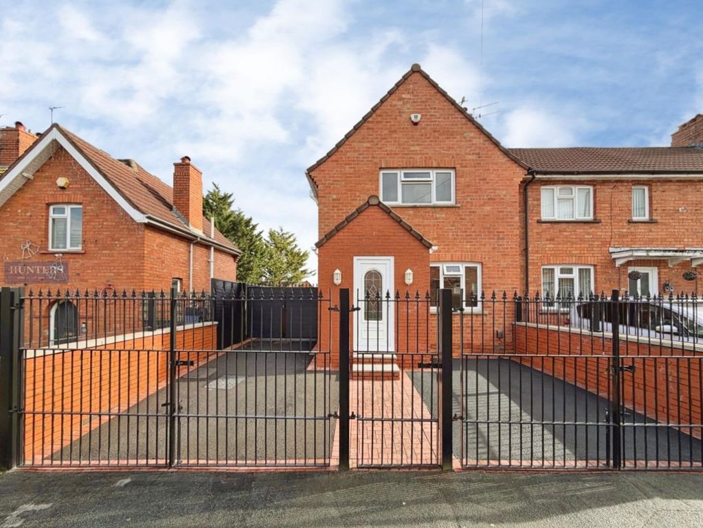 Property photo 1 of 21 Driveway