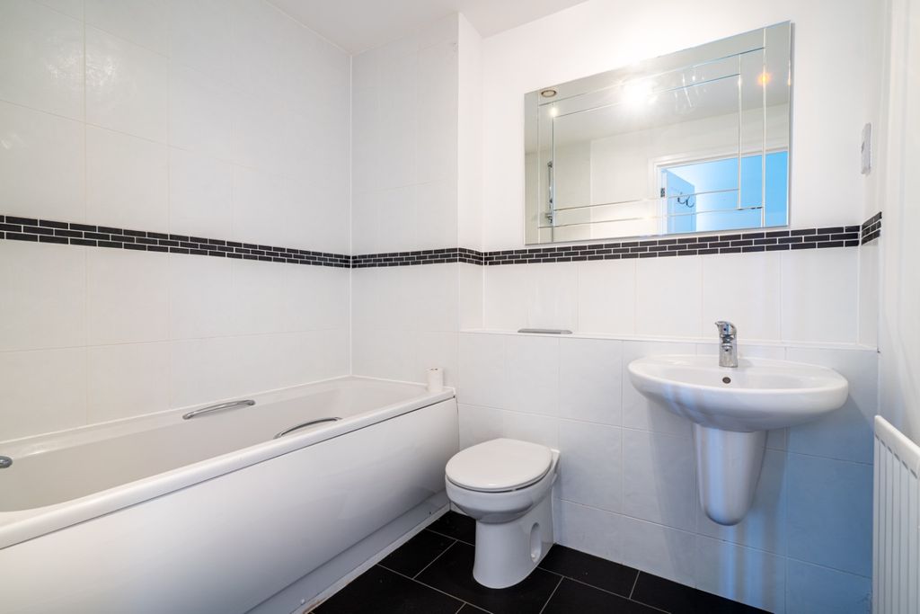 Property photo 2 of 19 5299931