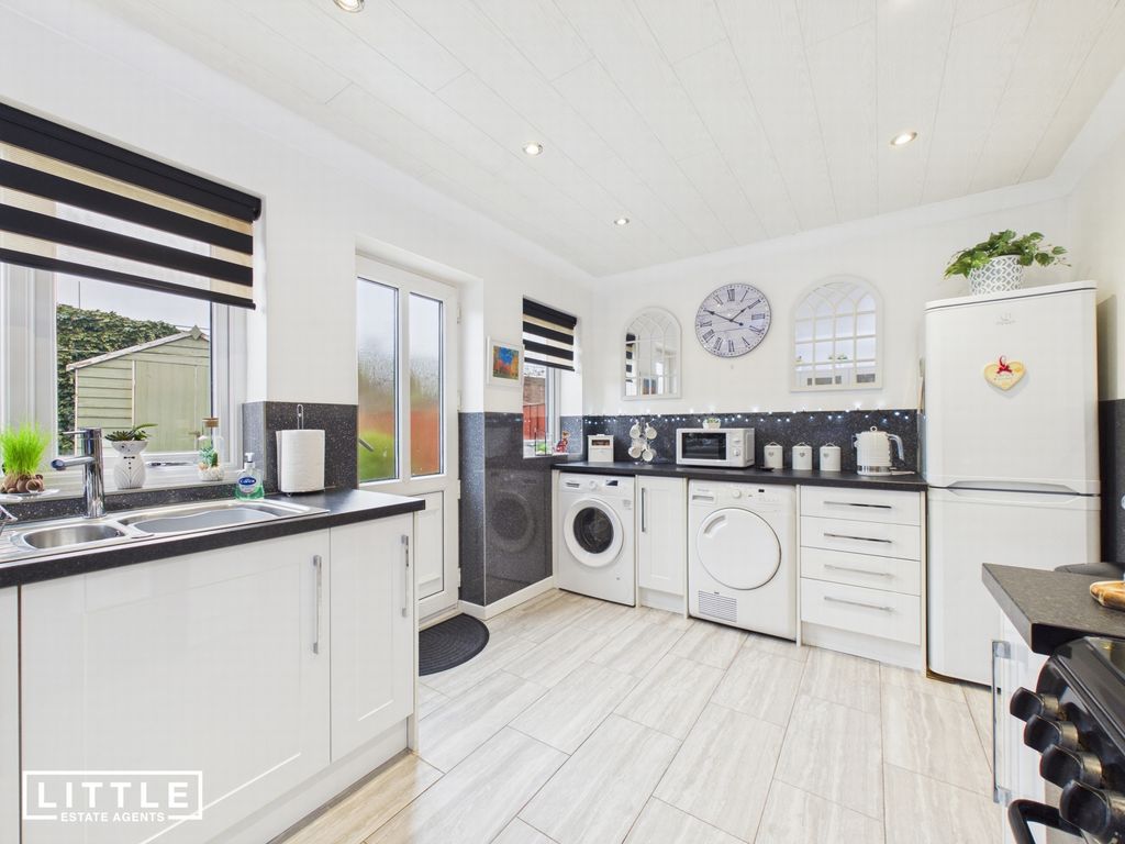 Property photo 3 of 29 Photo 13