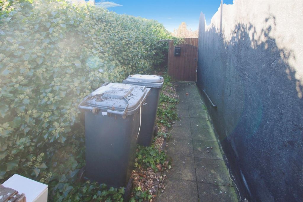 Property photo 3 of 15 Side Of Property