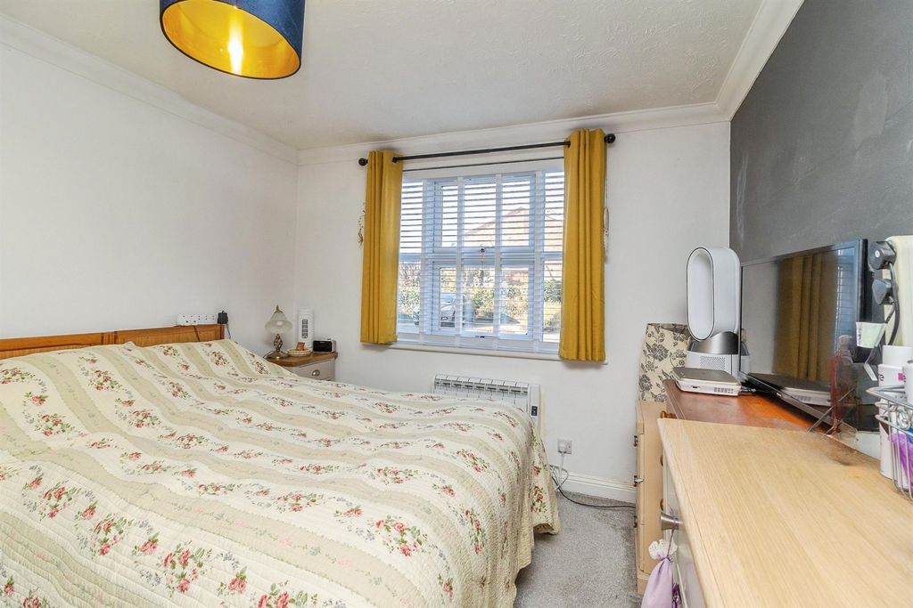 Additional image 9 of 2 bed flat for saleSouthcourt Road, Leighton Buzzard LU7