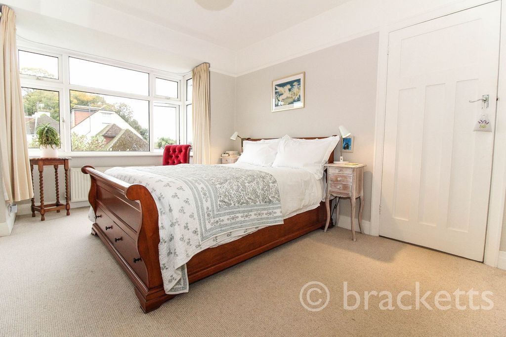 Property photo 3 of 33