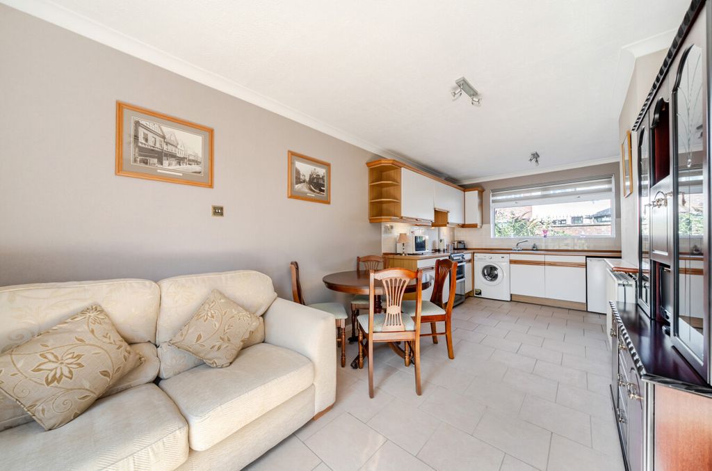 Property photo 2 of 17 1487786-16-6A4Fd2...