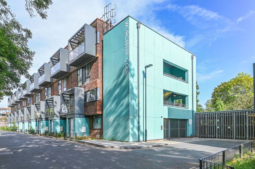 Property photo 1 of 7