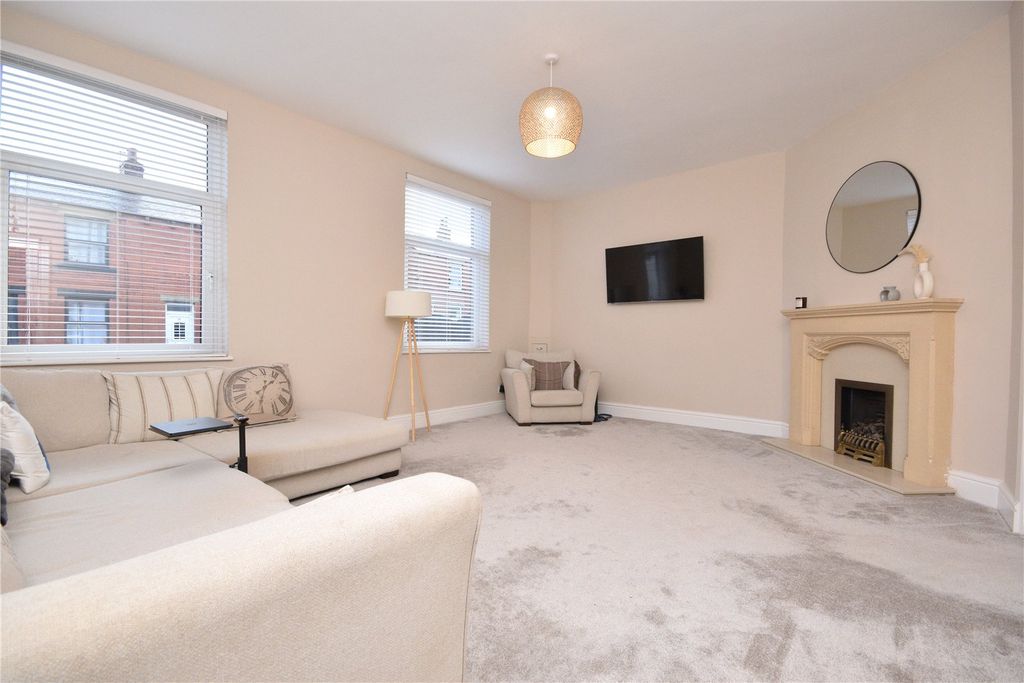 Property photo 2 of 10 Picture No. 08